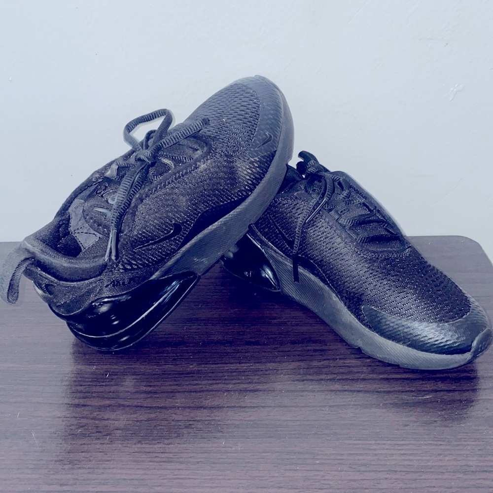 Nike 270 - Girls size 1